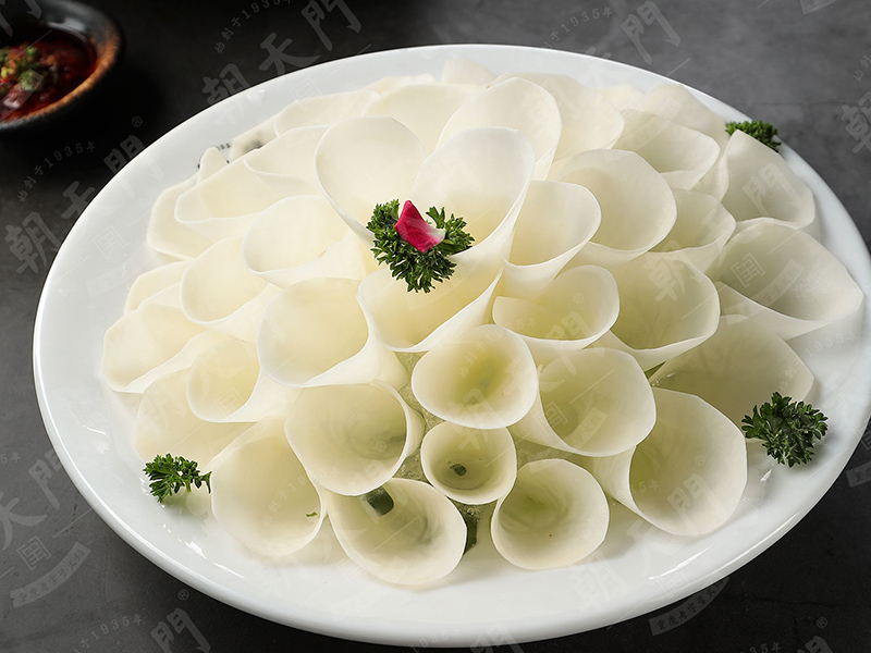 消費(fèi)市場(chǎng)普遍年輕化，如何成為一家特色火鍋店?