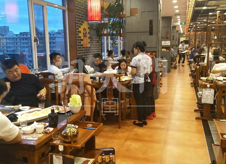 一次性油老火鍋加盟，選對(duì)品牌很關(guān)鍵！