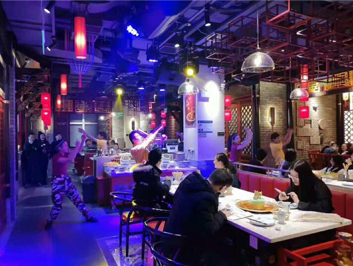 成都好吃的火鍋店推薦，這家確實(shí)霸道！