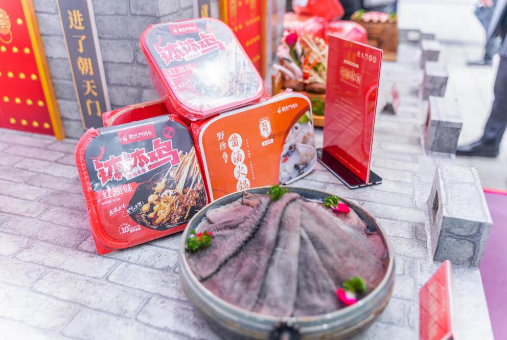 常寧開火鍋加盟店，如何通過特色吸引顧客？