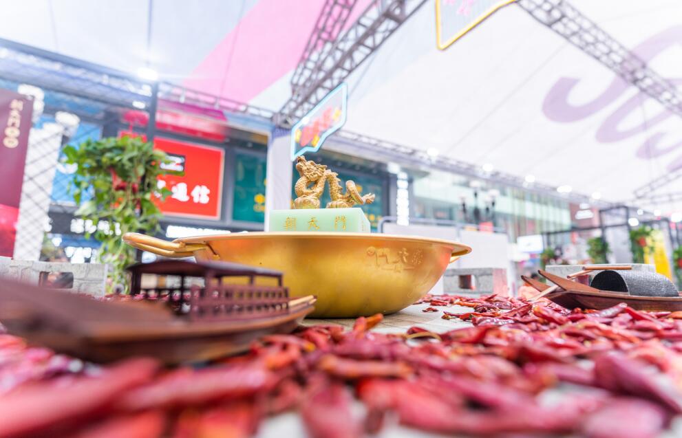 洪崖洞好吃的火鍋推薦，重慶本地人都愛吃這家！