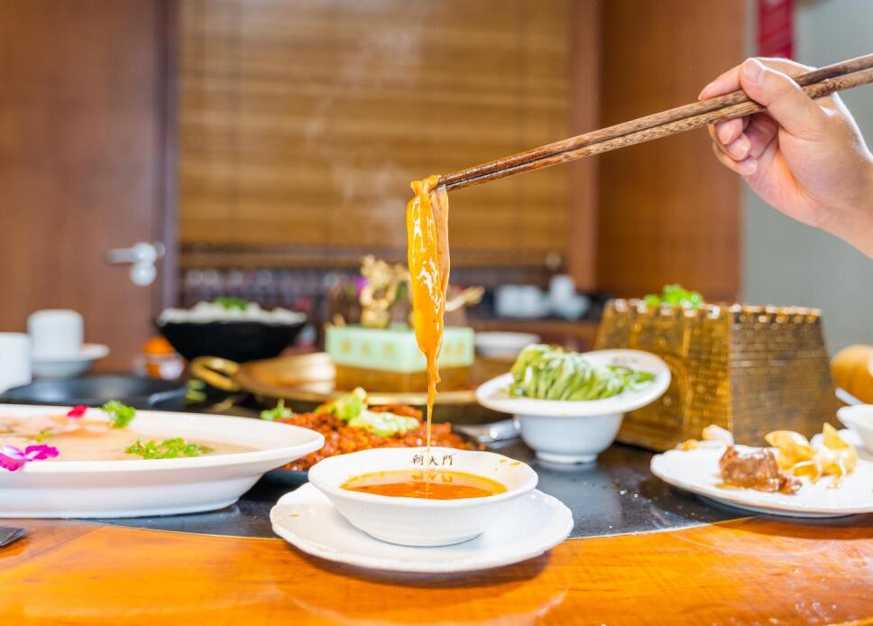 永濟(jì)開火鍋加盟店，需購買哪些設(shè)備？