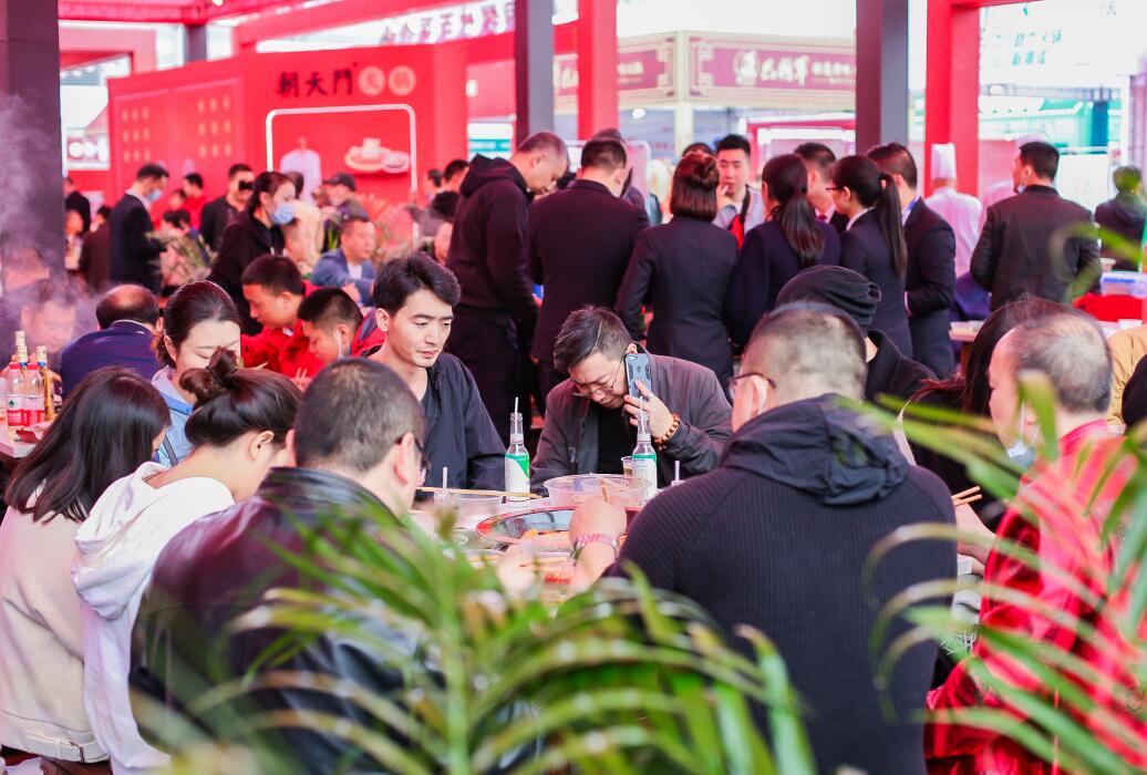 鐵力開火鍋加盟店，這樣裝修回頭率高！