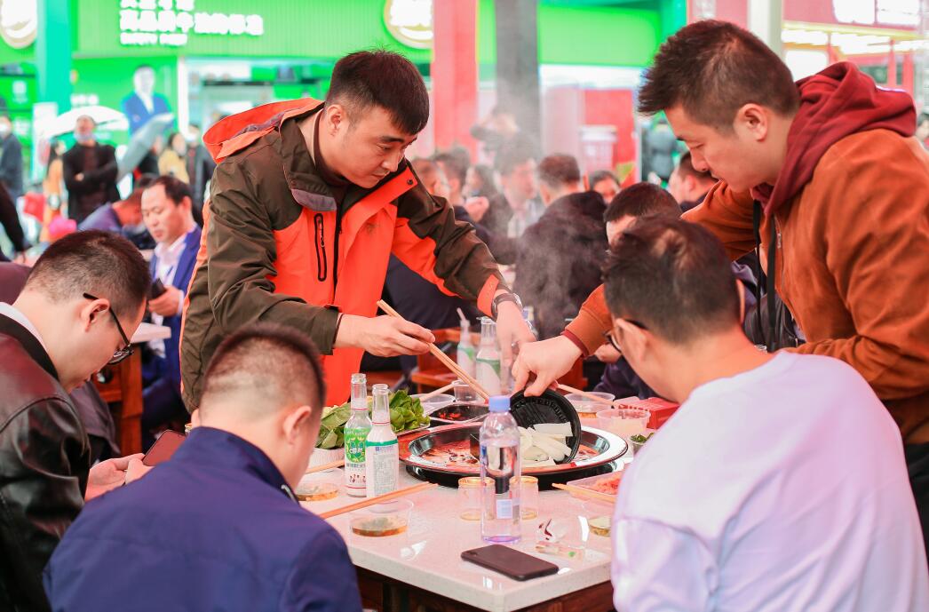 海林開(kāi)火鍋加盟店，如何尋找合適的位置？