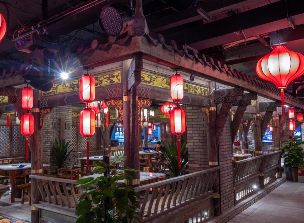 火鍋加盟店有哪些服務(wù)禮儀？一起學(xué)起來！