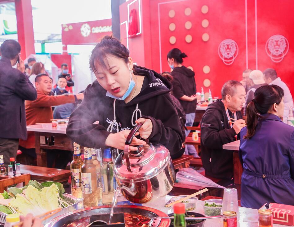 開(kāi)火鍋加盟店，前期做好這三步輕松贏得回頭客！