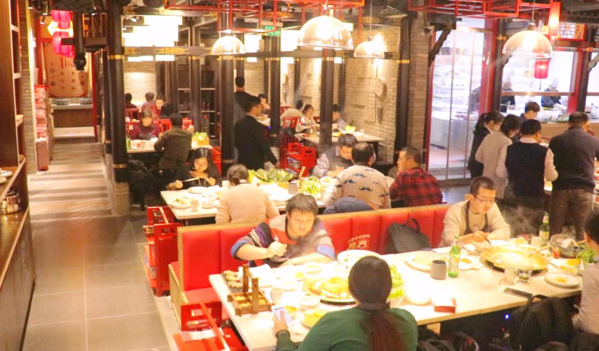 市井火鍋，生意好的秘密，居然是特色甜品！